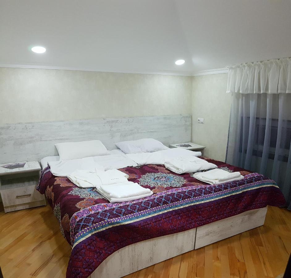 Guest House 15A Kutaisi Exterior foto